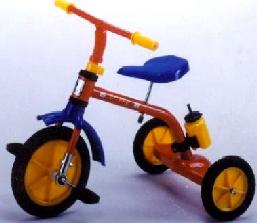 TRICYCLE (TRICYCLE)