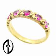 GOLDEN LOVE - 0.6Ct. 5 RUBIES & 14K GOLD RING (GOLDEN LOVE - 0.6Ct. 5 Rubis & 14K GOLD RING)