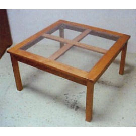Square Table (Square Table)