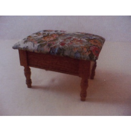 Toot Stool (Toot Tabouret)