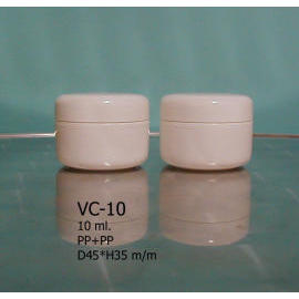Plastic jar (Pot en plastique)