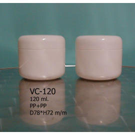 Plastic jar (Pot en plastique)