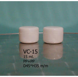Plastic jar (Pot en plastique)