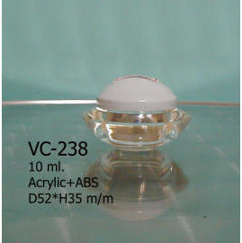 Plastic jar (Pot en plastique)