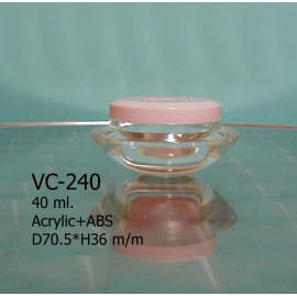 Plastic jar (Pot en plastique)