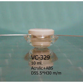 Plastic jar (Pot en plastique)