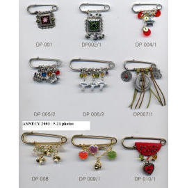 Fashion accessories: Pin (Fashion accessories: Pin)