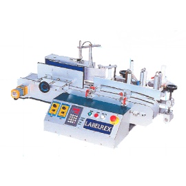 ROUND BOTTLE LABELING MACHINE