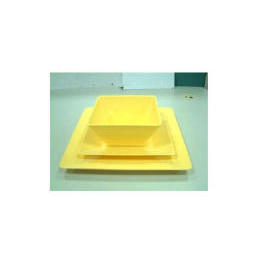 Square small bowl and plate (Площадь небольшой миске и пластиной)