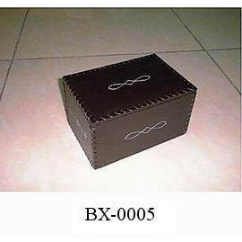 LEATHER STORAGE BOX (LEDER STORAGE BOX)