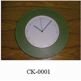 LEATHER CLOCK (CUIR D`HORLOGE)