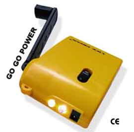 Multifunctional Electricity Generating and Illuminating Charger (Multifonctionnel Electricity Generating et éclairante Chargeur)