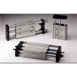 Three Rod Cylinders (Trois Rod Cylindres)