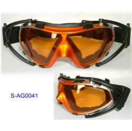 GOGGLE-RIDER