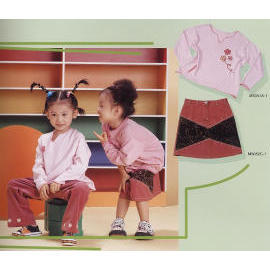 Mädchen und Knaben Oberbekleidung, Kindermode, kid`s wear, Bekleidungs-, linger (Mädchen und Knaben Oberbekleidung, Kindermode, kid`s wear, Bekleidungs-, linger)