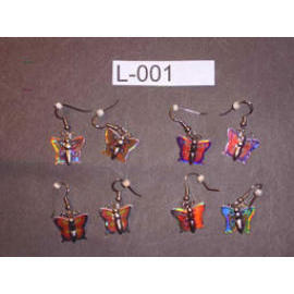 metal earring (boucle d`oreille en métal)