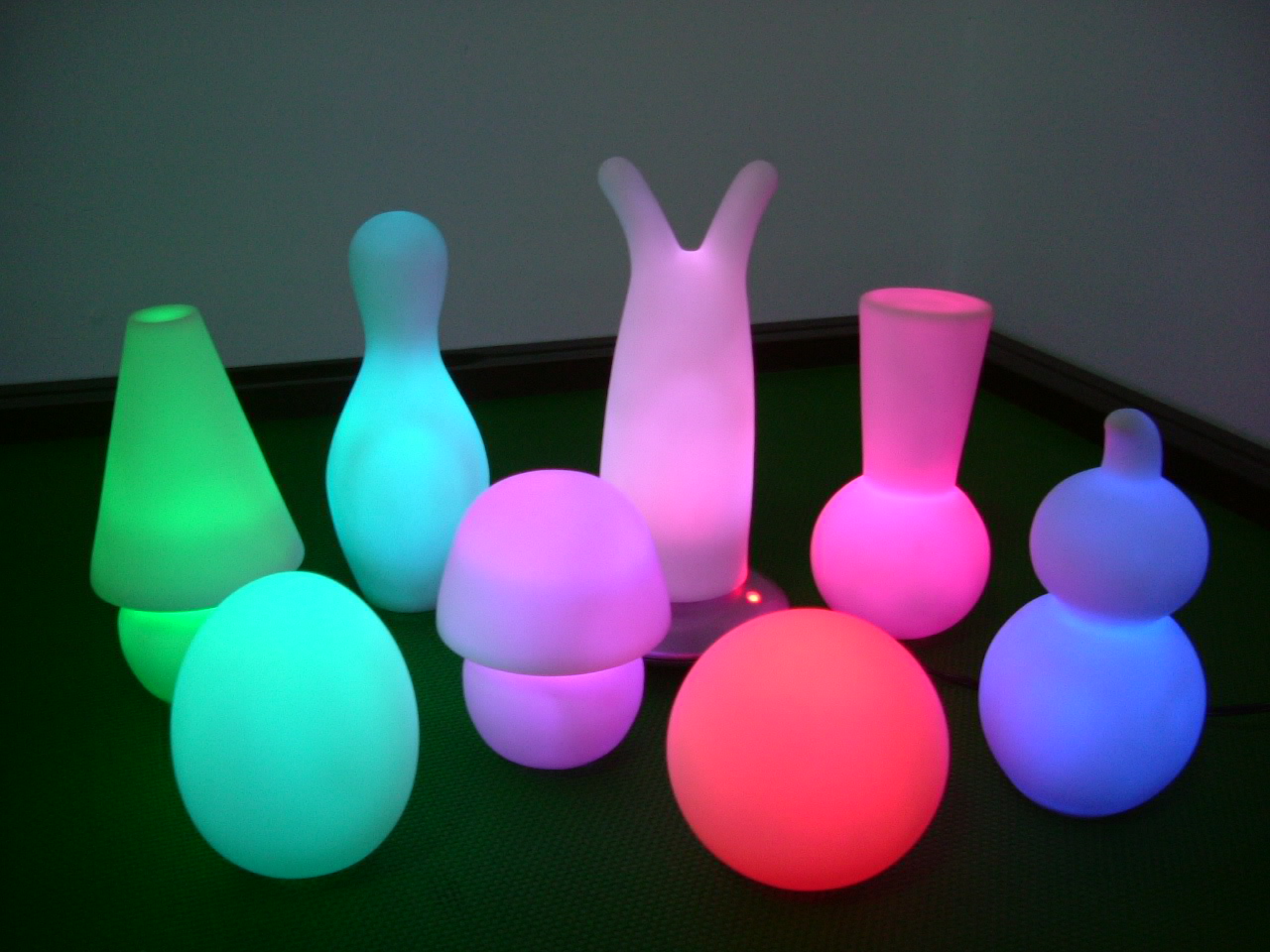 Color-Morphing Accent Lighting (Color-Morphing Accent Beleuchtung)