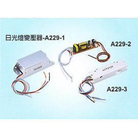 Fluorescent lamp transformer for bus