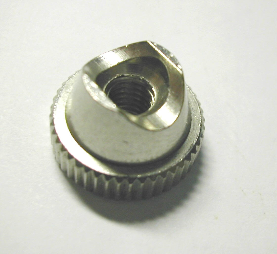 RIBBED ROUND NUTS (CELERIS Ecrous ronds)