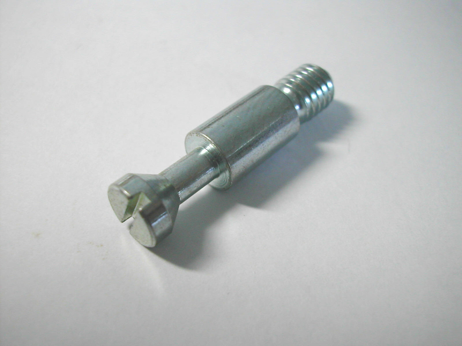 SCREW (VIS)