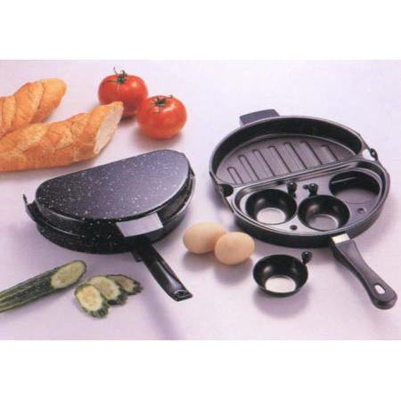 COOKWARE, NON-STICK CARBON STEEL OMELATE (Batterie de cuisine, NON-STICK CARBONE ACIER OMELATE)