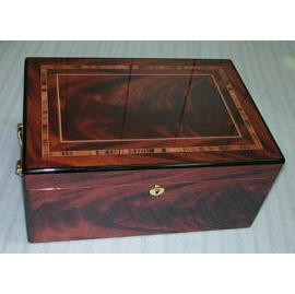 Cigar Humidor (Сигара Хьюмидор)