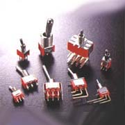 Toggle Switches (Interrupteurs à bascule)