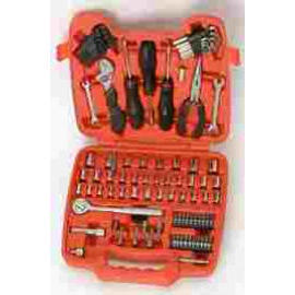 96 PCS GARAGE TOOL SET (96 GARAGE PCS JEU D`OUTILS)