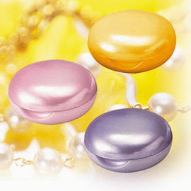 Pearl color cosmetic container (Perle de couleur contenant des cosmétiques)