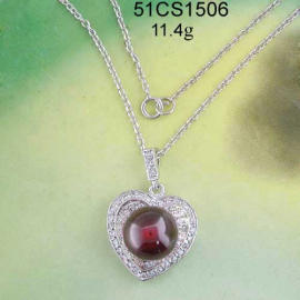 Necklace (Collier)