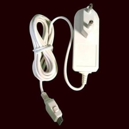 iPod Travel Charger (iPod Chargeur de Voyage)