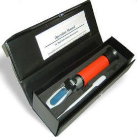Handheld Refractometer (Réfractomètre de poche)