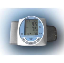 Sphygmomanometers/blood pressure monitors (Sphygmomanomètres / moniteurs de pression artérielle)