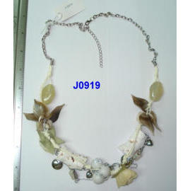 COSTUME NECKLACE (COSTUME NECKLACE)
