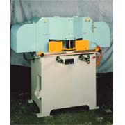 miter cut-off saw (miter le seuil de scie)