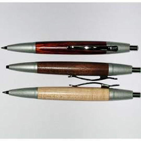 wooden pen (Stylo en bois)