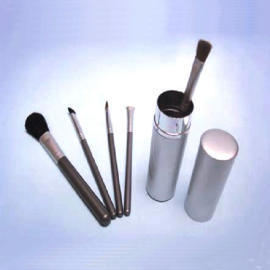 MAKE-UP BRUSH SET