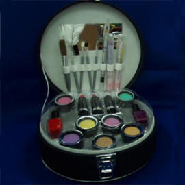     COMBINATION MAKE-UP BOX (?  COMBINATION MAKE-UP BOX)