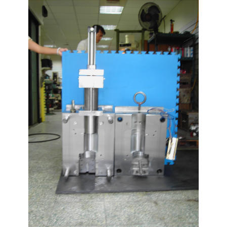 Plastic Injection mold (De la plasturgie par injection)