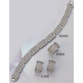 Ring,Earring & Bracelet set (Anneau, boucle d`oreille et bracelet sertis)