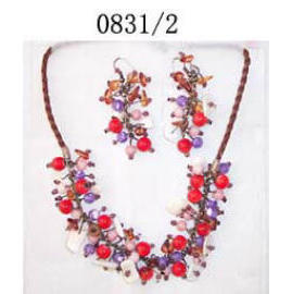 NECKLACE (COLLIER)