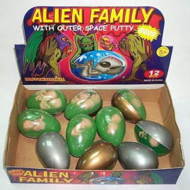 Alien Putty Baby egg growing in the dark (Alien Putty Baby яйце растущий в темноте)