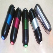 Multicolored Bullet LED Torch (Bullet torche LED multicolores)