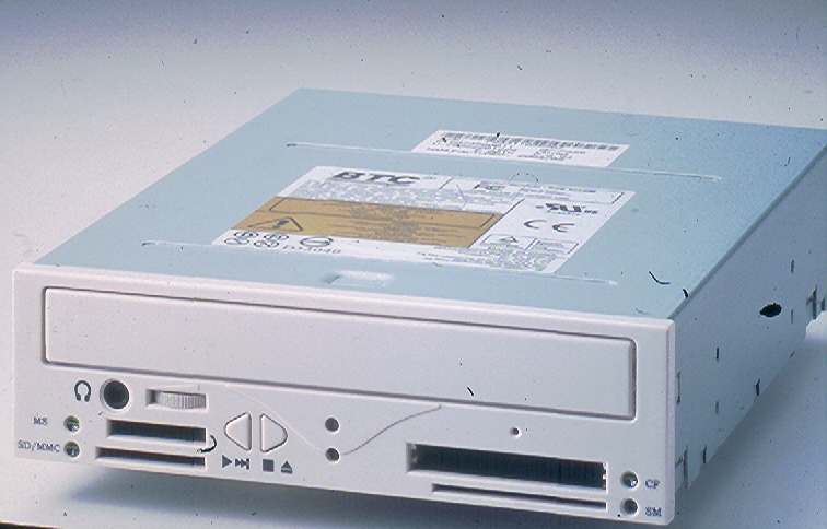 Dual Digital Storage Combo Drive (Dual Digital хранения Combo Drive)