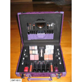 Make-up kits (Make-up kits)