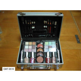 Make-up kits (Make-up kits)