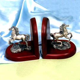 Solid wood/Horse bookends (Massivholz / Horse Buchstützen)