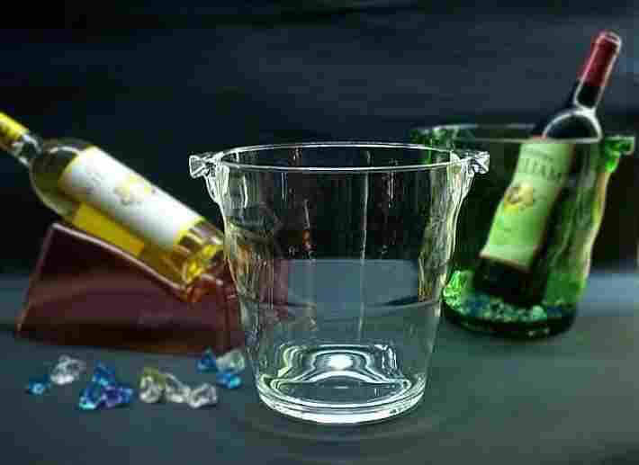 Acrylic wine cooler (Acrylique refroidisseur de vin)