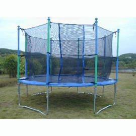 168 Trampoline with a Safety Net (168 Trampolin mit Sicherheitsnetz)