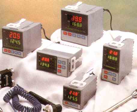 Microprocessor temperature controller (Régulateur de température de microprocesseur)